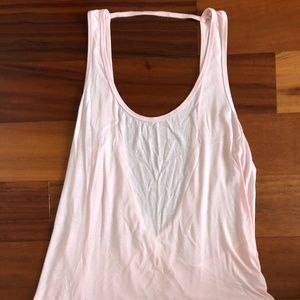 Beyond Yoga blush pink tank
